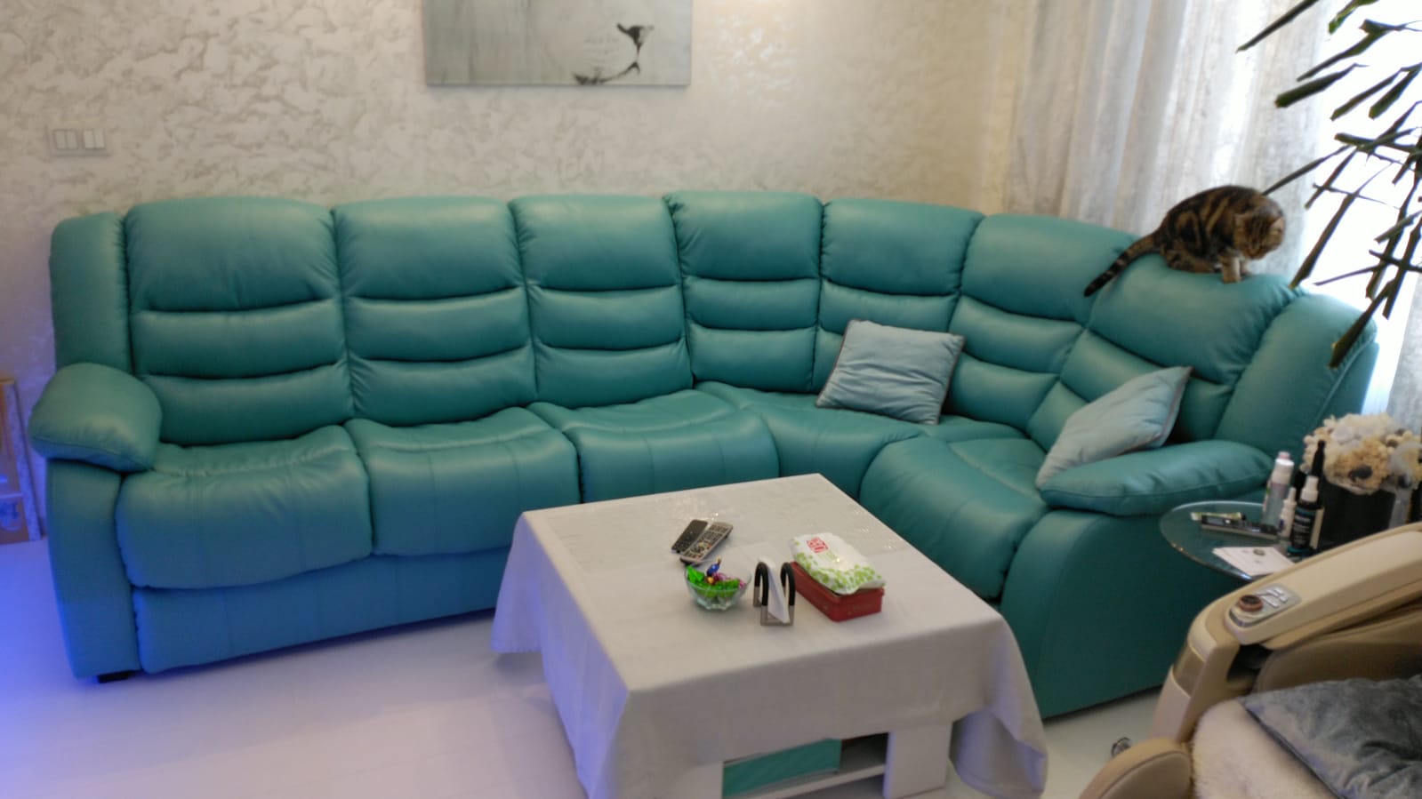 Перетяжка дивана на дому. Курганинск